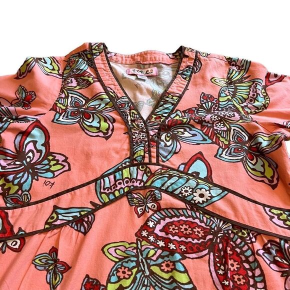 Koi Pink Butterfly Scrub Top with Brown Trim. Size Small. Good Condition!! - Picture 2 of 9